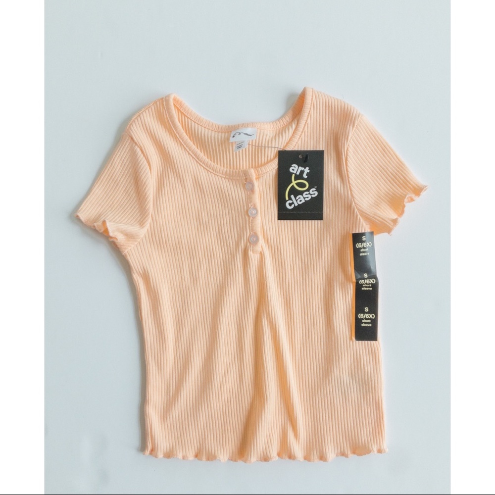 NWT Art Class Size 6 Peach Top